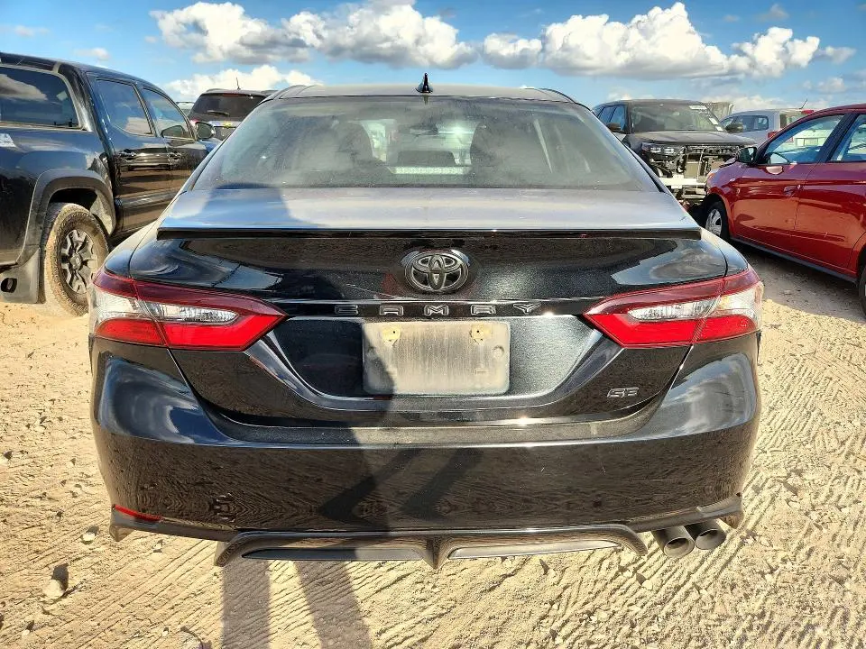 2022 TOYOTA CAMRY SE  