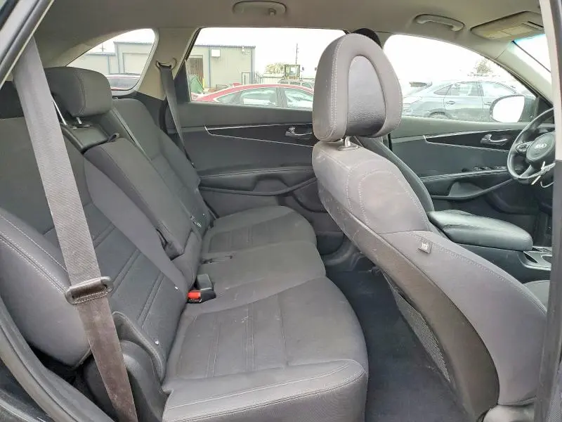 2016 KIA SORENTO L  