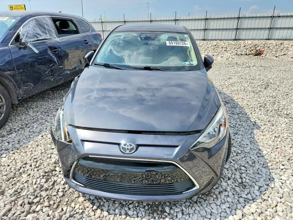 2017 TOYOTA YARIS IA BASE  