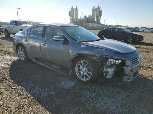 2011 NISSAN MAXIMA S  