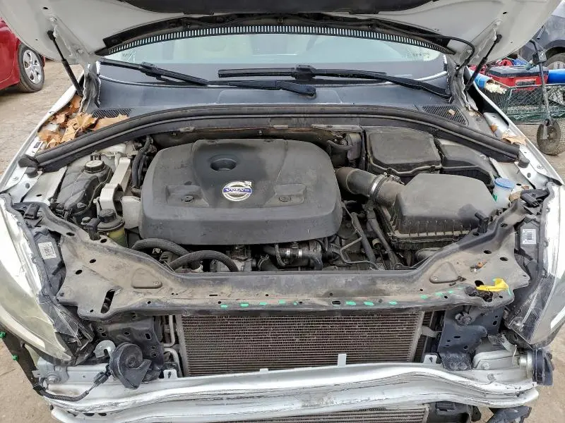 2015 VOLVO XC60 T5 PLATINUM  