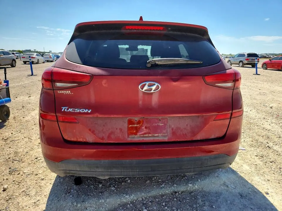 2021 HYUNDAI TUCSON SE  