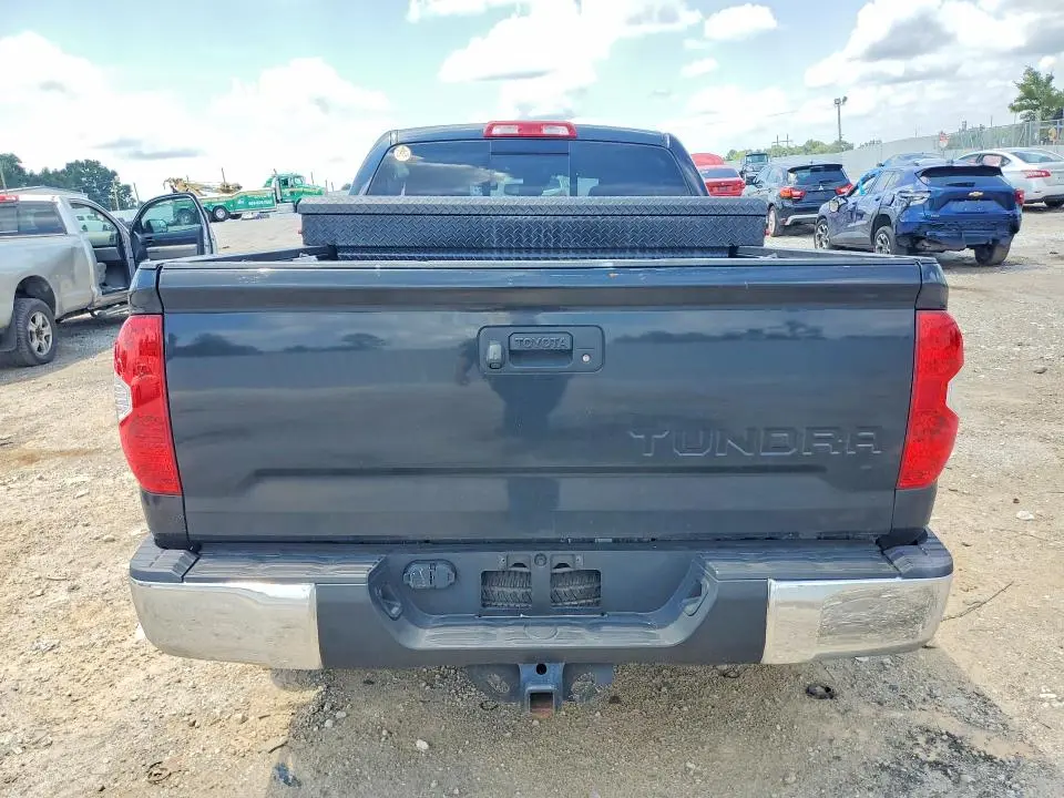 2018 TOYOTA TUNDRA SR5  