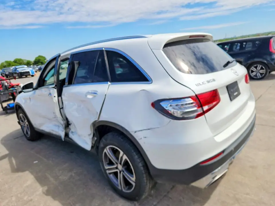 2017 MERCEDES-BENZ GLC 300 4MATIC  