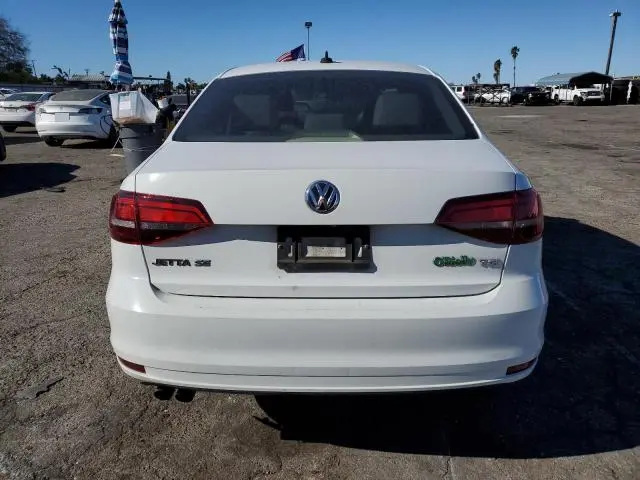 2016 VOLKSWAGEN JETTA SE  