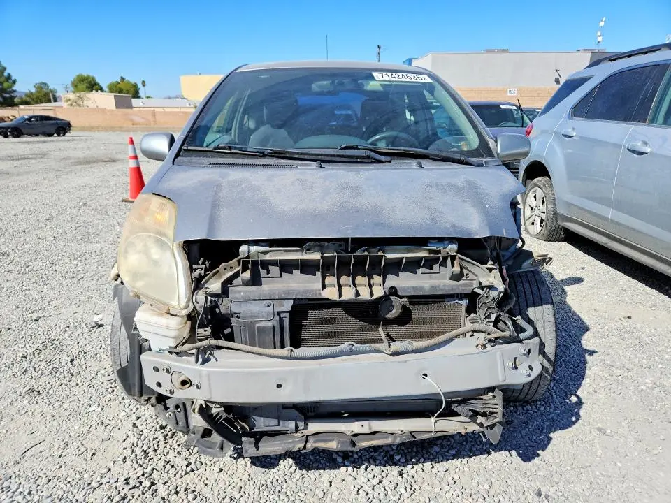 2010 TOYOTA YARIS BASE  