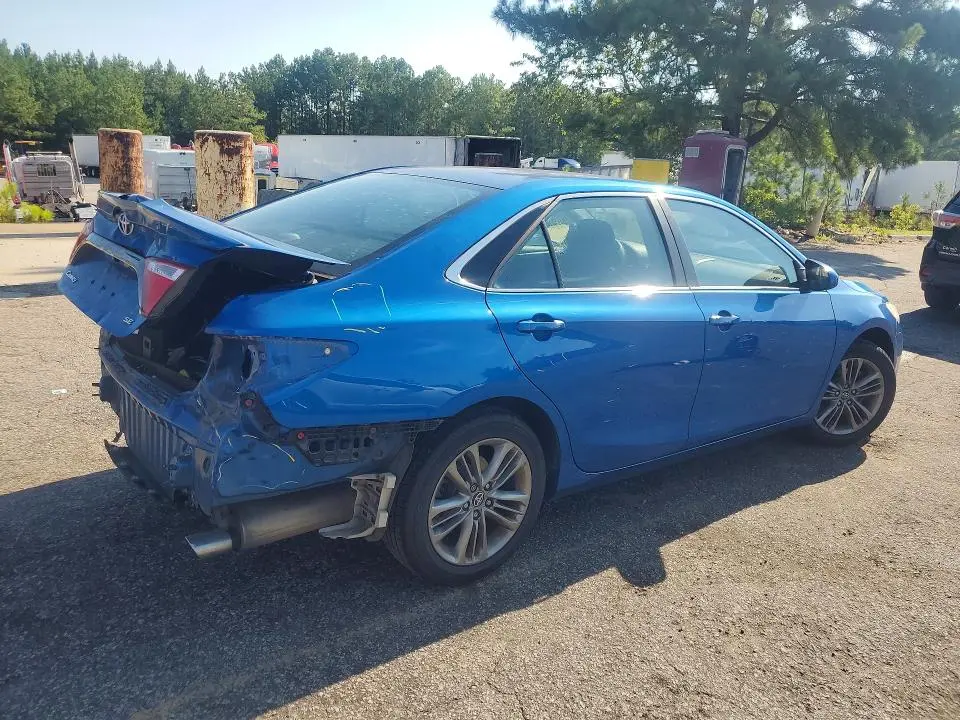 2017 TOYOTA CAMRY SE  