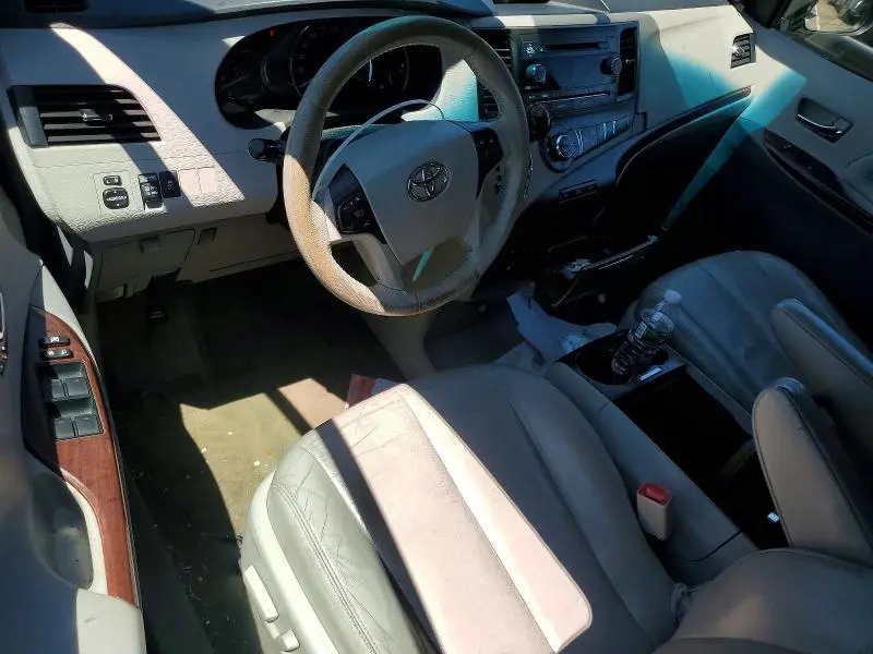 2012 TOYOTA SIENNA XLE 7-PASSENGER  