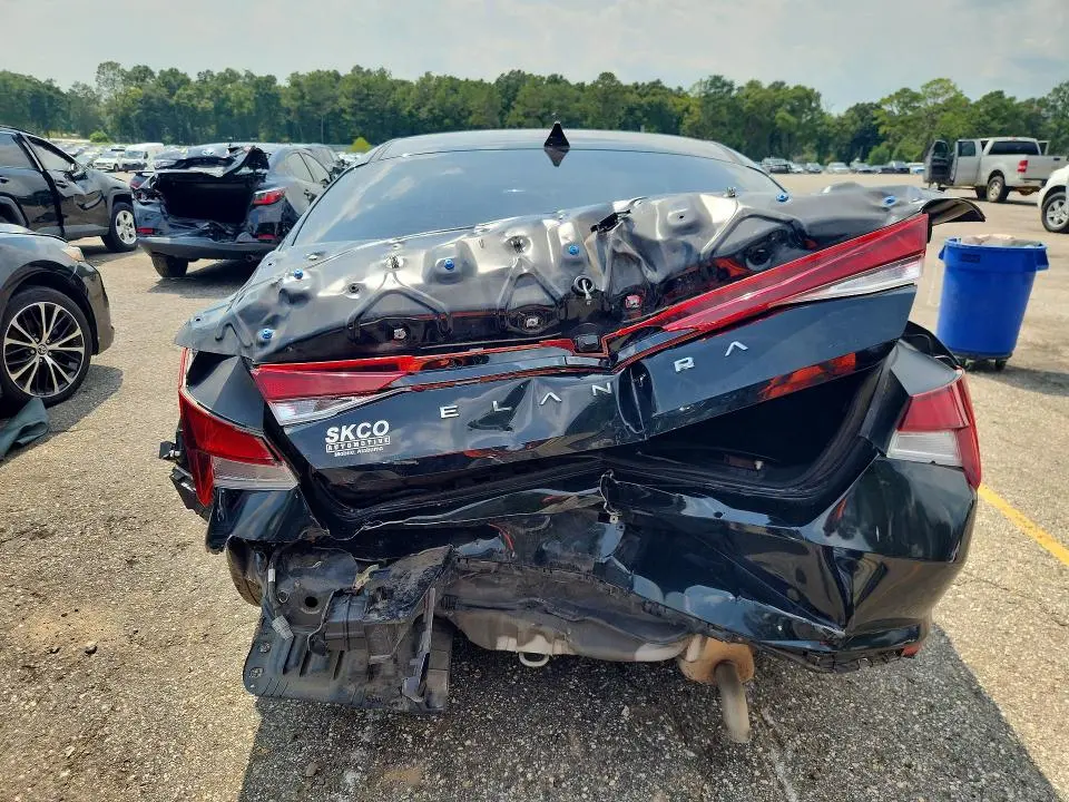 2022 HYUNDAI ELANTRA SEL  