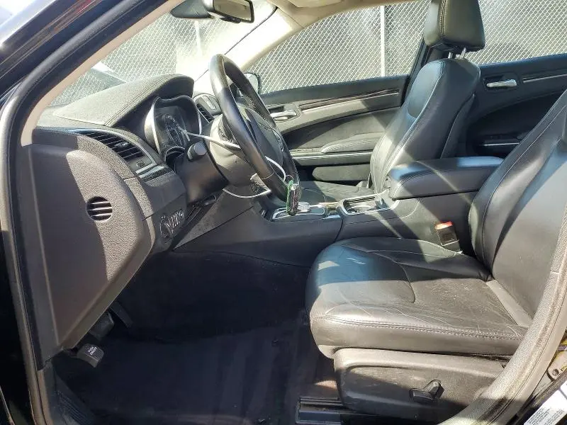 2016 CHRYSLER 300 LIMITED  