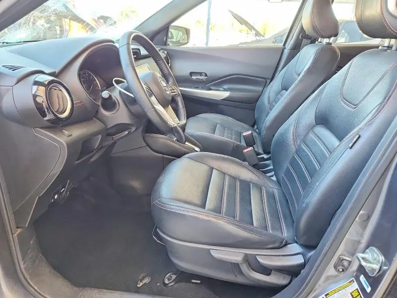 2019 NISSAN KICKS SR  