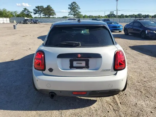 2016 MINI COOPER   