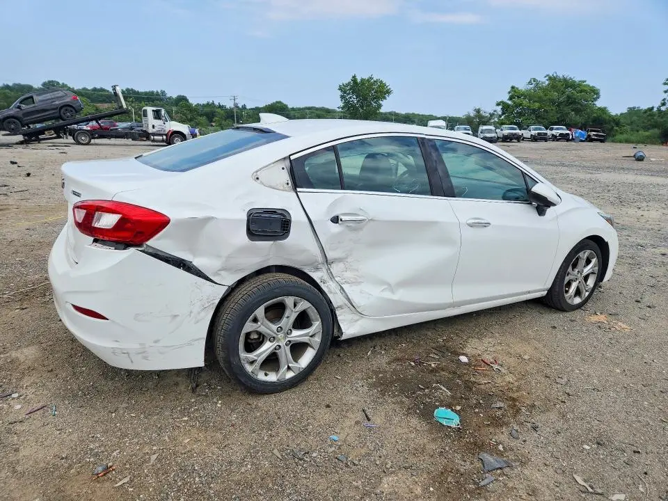 2017 CHEVROLET CRUZE PREMIER  