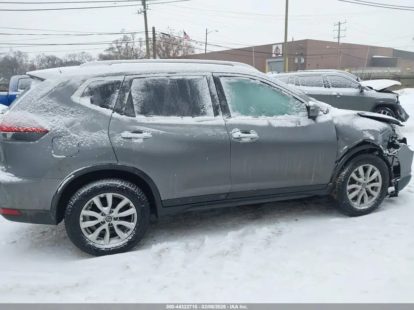 2018 NISSAN ROGUE SV