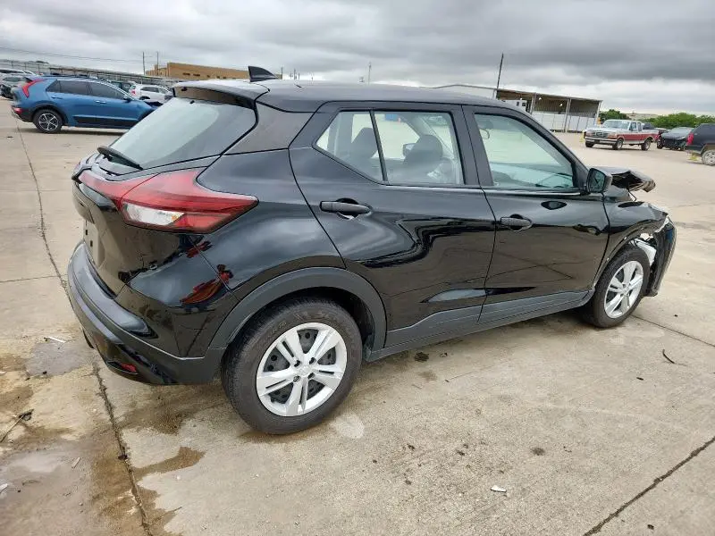 2022 NISSAN KICKS S  