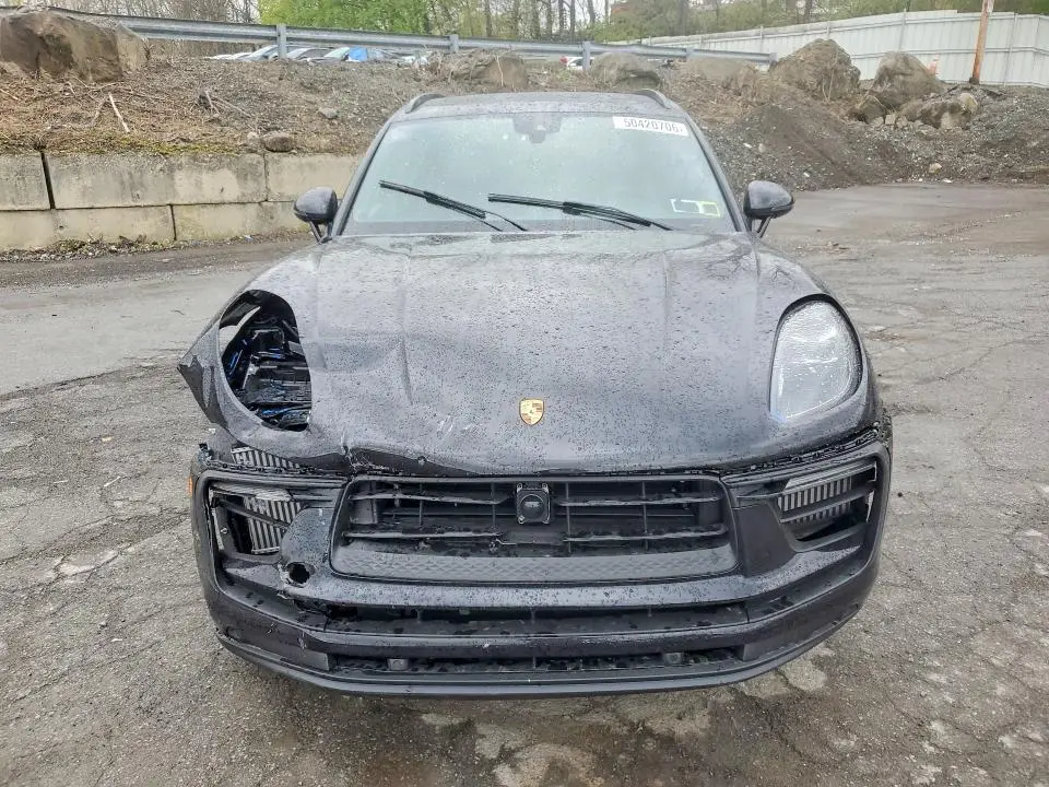 2026 PORSCHE MACAN S  