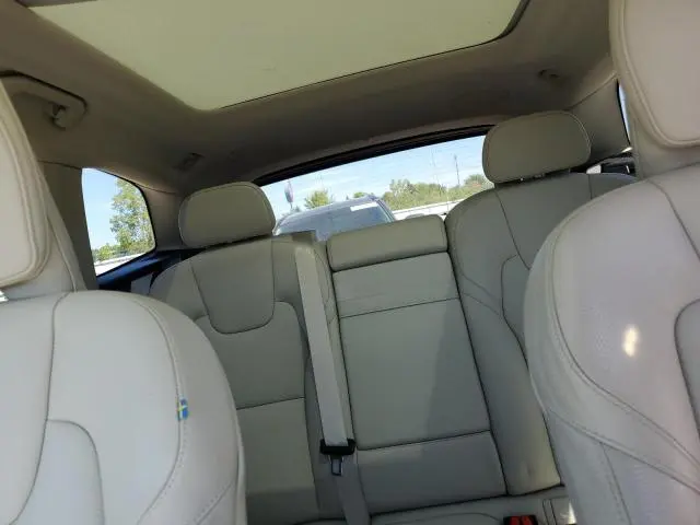 2021 VOLVO XC60 T5 MOMENTUM  