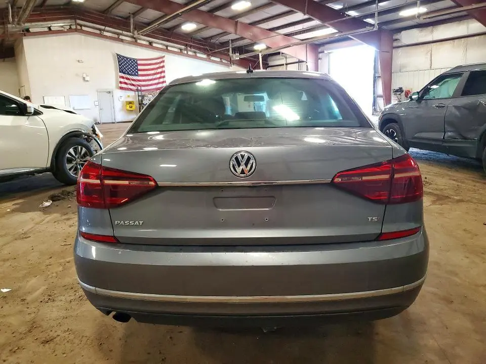2017 VOLKSWAGEN PASSAT S  