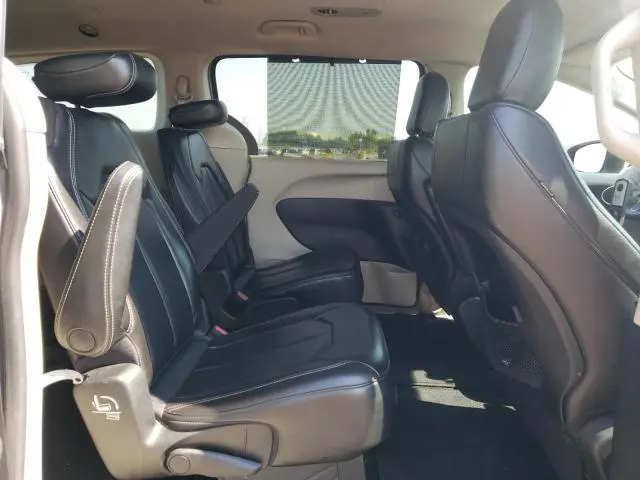 2020 CHRYSLER VOYAGER LXI  