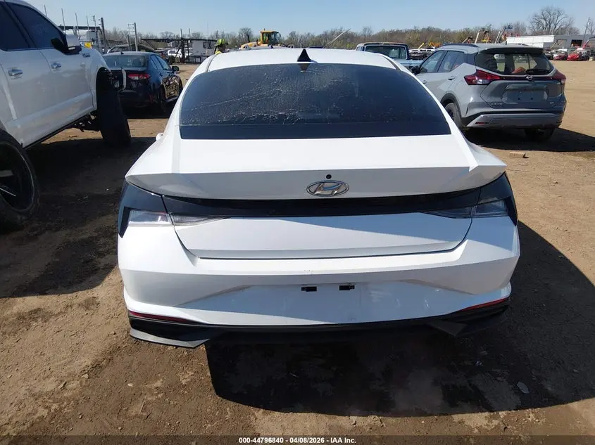 2021 HYUNDAI ELANTRA SEL