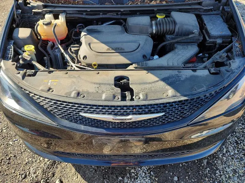 2022 CHRYSLER VOYAGER LX  