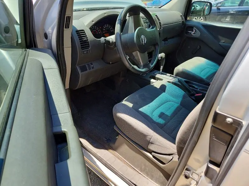2010 NISSAN FRONTIER XE  