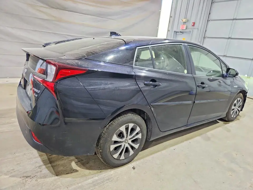 2022 TOYOTA PRIUS XLE AWD-E  