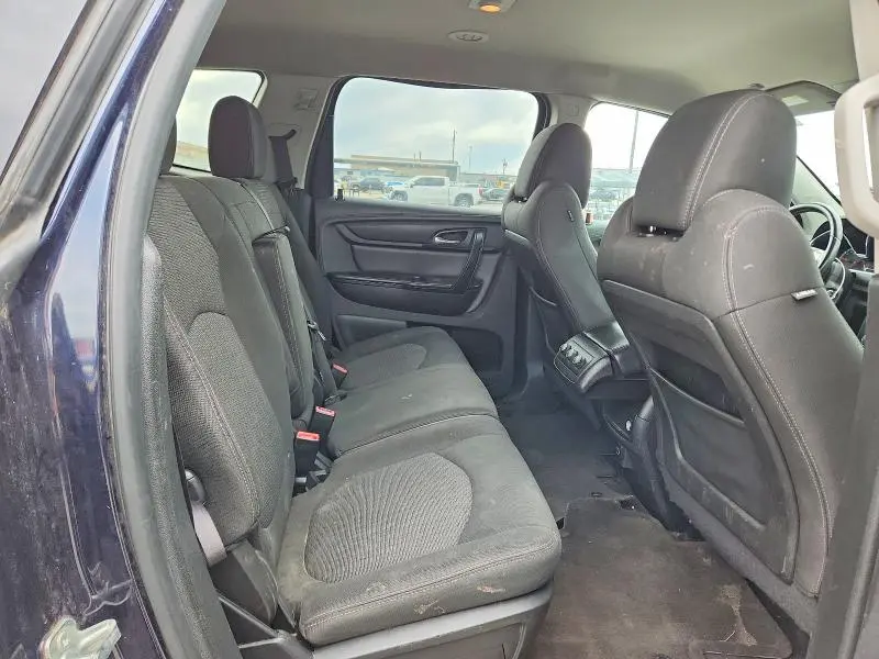 2017 CHEVROLET TRAVERSE LT  