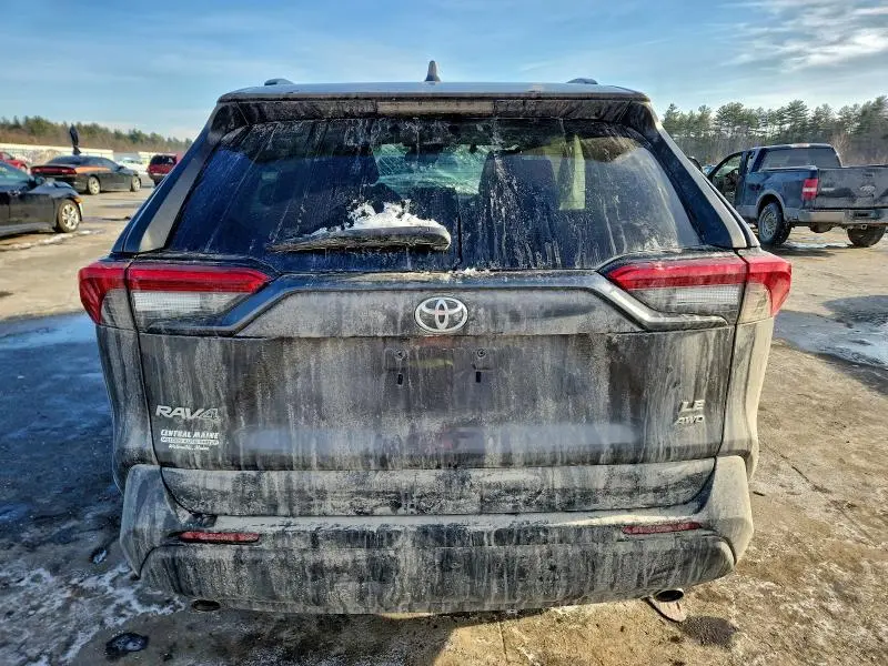 2020 TOYOTA RAV4 LE  