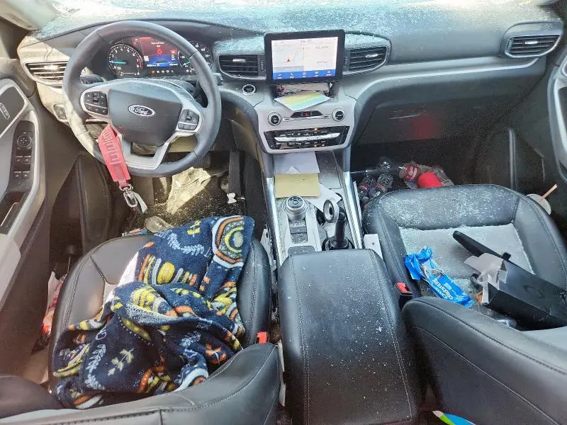 2023 FORD EXPLORER XLT  