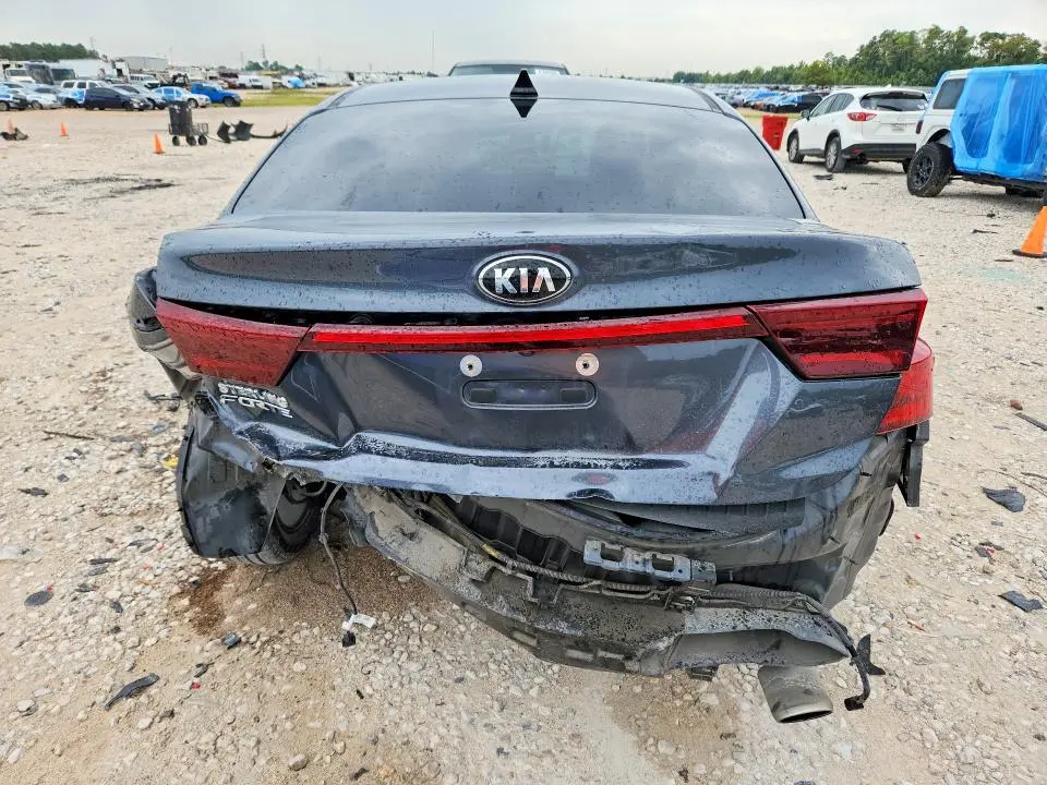 2019 KIA FORTE LXS  