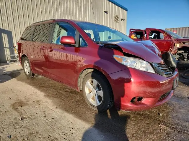 2013 TOYOTA SIENNA LE  