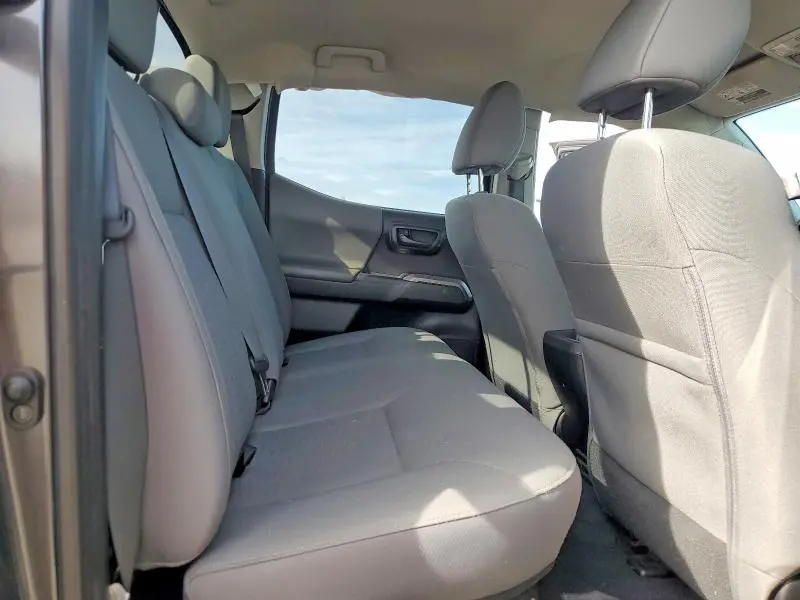 2019 TOYOTA TACOMA SR5 V6  