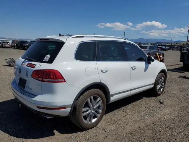 2016 VOLKSWAGEN TOUAREG SPORT  