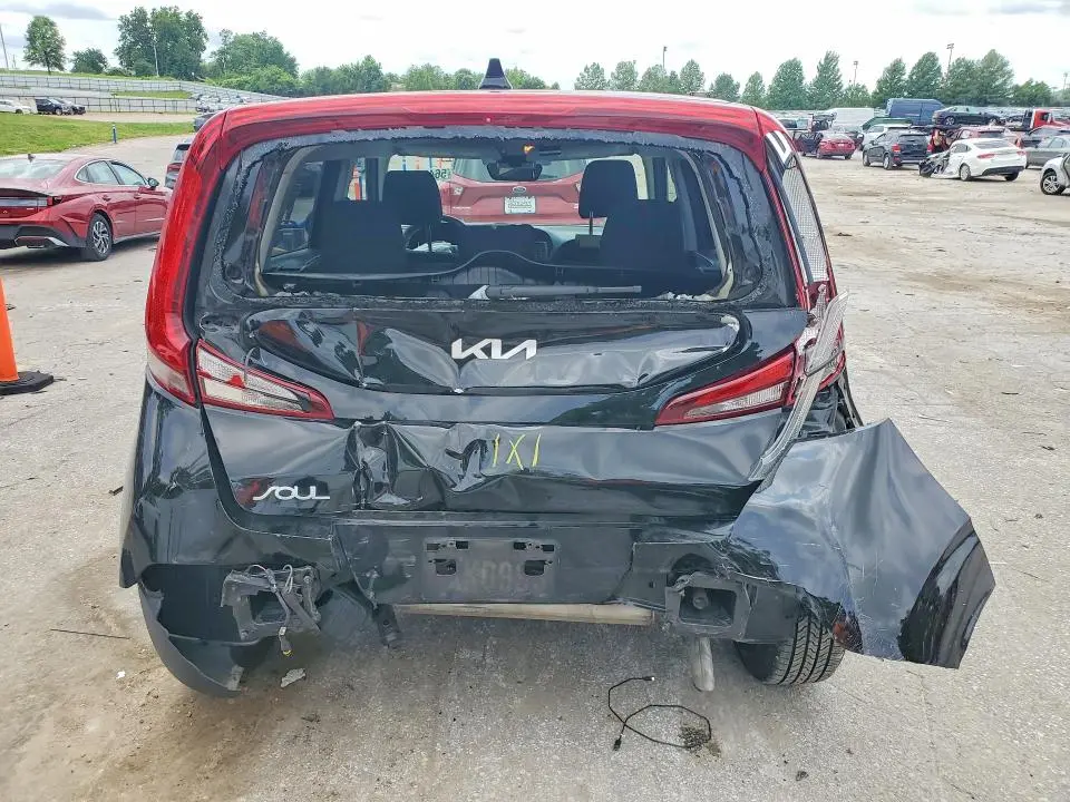 2022 KIA SOUL LX  