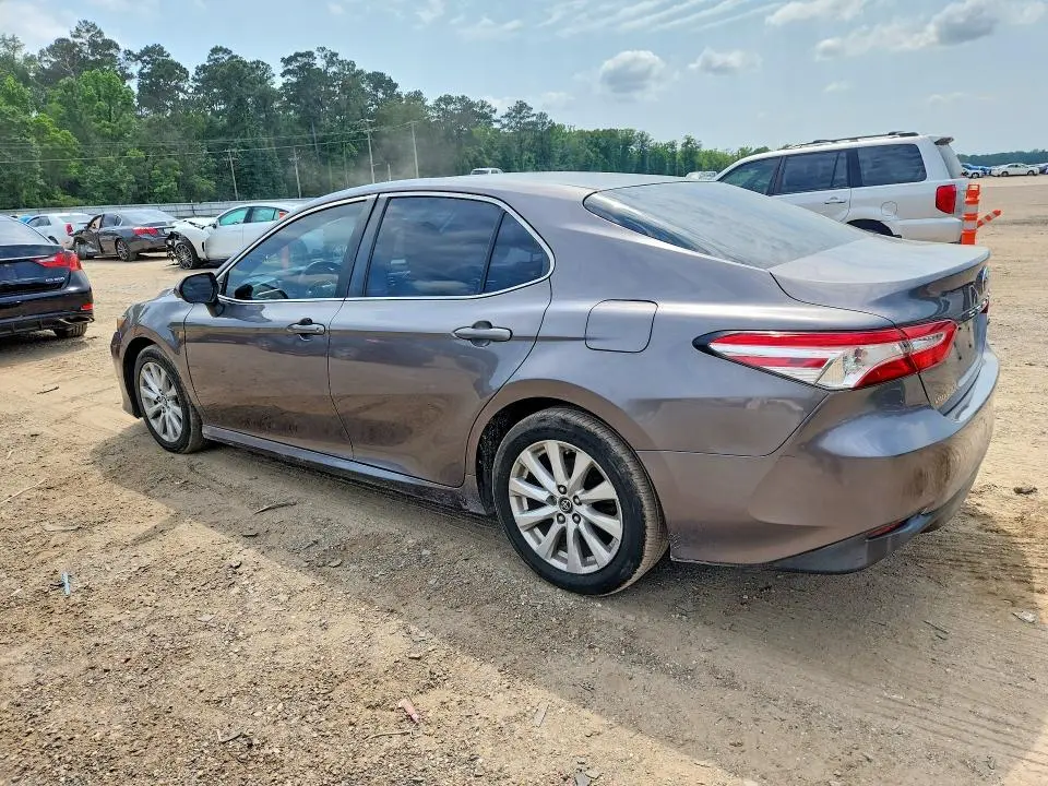 2018 TOYOTA CAMRY LE  
