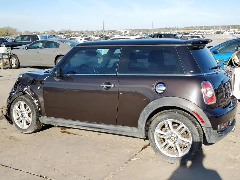 2013 MINI COOPER S