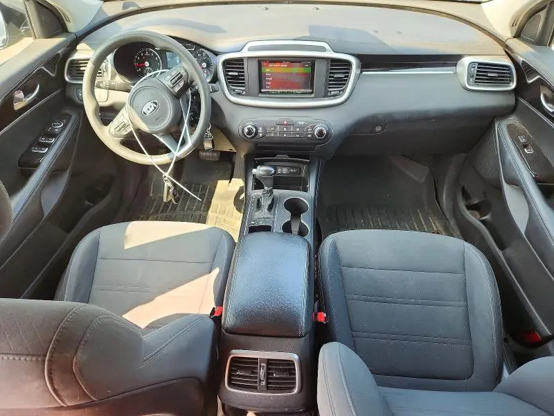2017 KIA SORENTO LX V6  