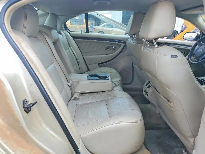 2011 FORD TAURUS LIMITED  