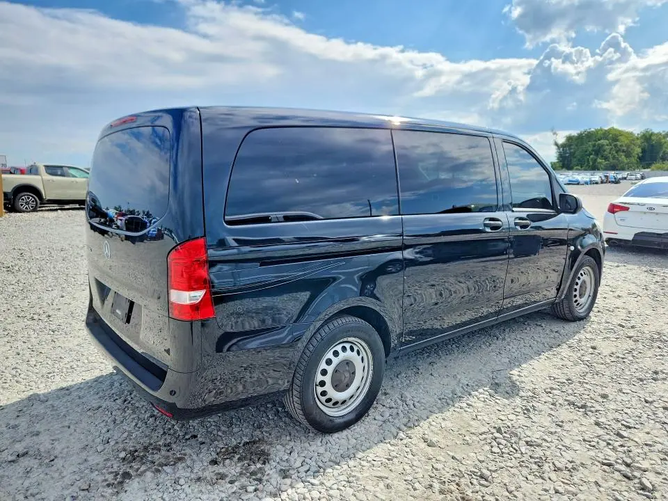 2019 MERCEDES-BENZ METRIS   