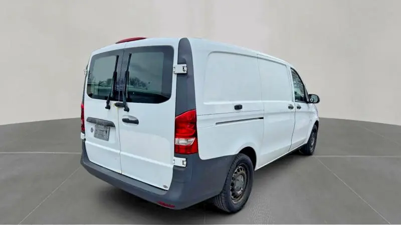 2016 MERCEDES-BENZ METRIS   