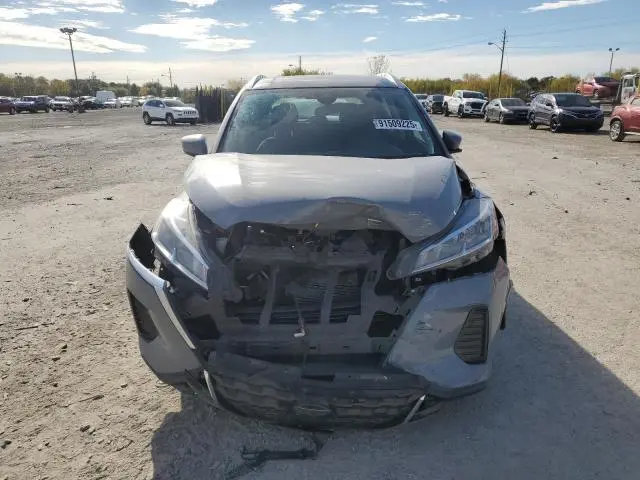 2021 NISSAN KICKS SV  