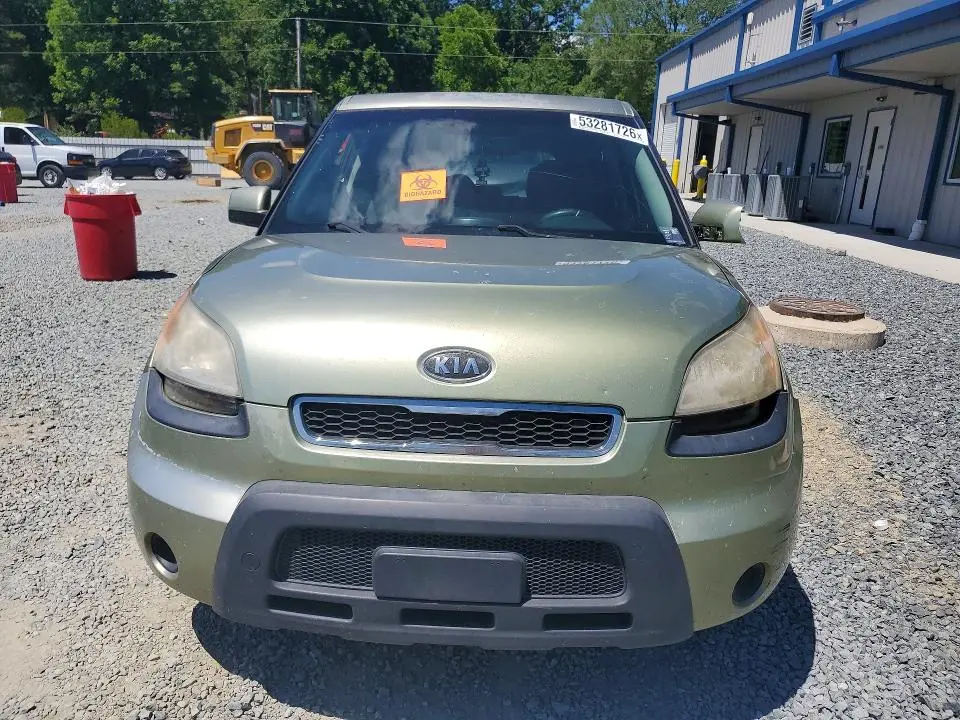 2011 KIA SOUL +  