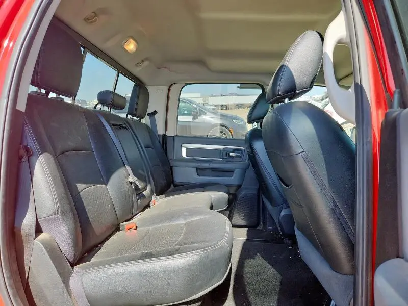 2015 RAM 1500 SLT  