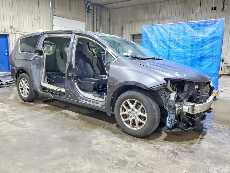 2020 CHRYSLER VOYAGER LXI  