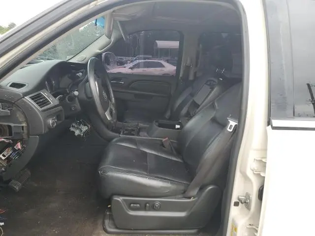 2010 CADILLAC ESCALADE EXT LUXURY  