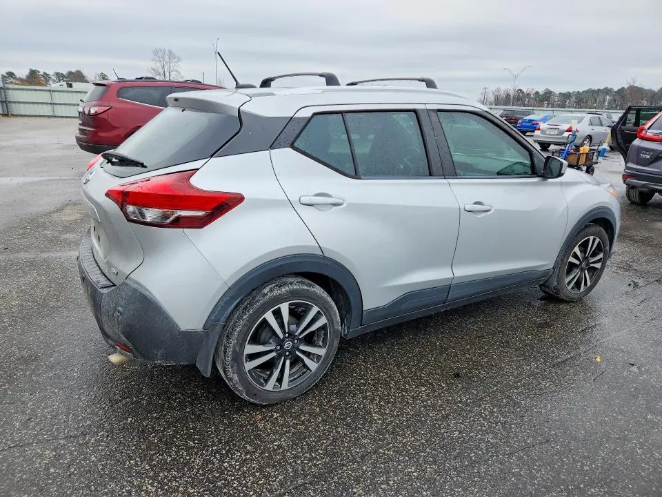 2020 NISSAN KICKS SV  