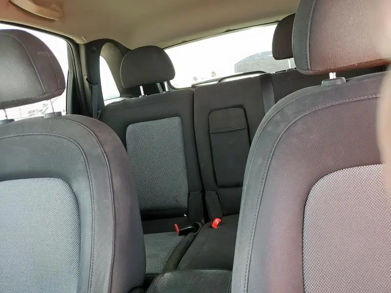 2014 CHEVROLET CAPTIVA LT  