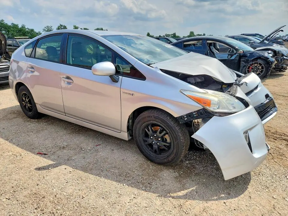 2013 TOYOTA PRIUS TWO  