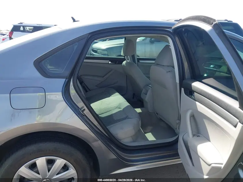 2013 VOLKSWAGEN PASSAT 2.5L S